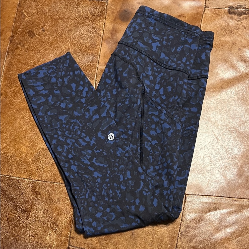 lululemon athletica fast and free Black and Navy Blue Patterned Leggings